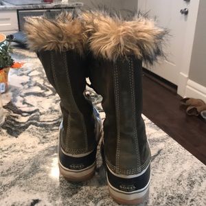 Sorel “Joan of Arcadia” boots